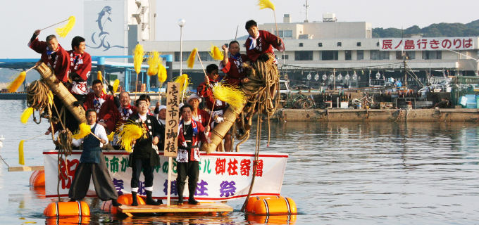 壱岐市御柱祭（できれば海曳き）の写真（１～２枚）